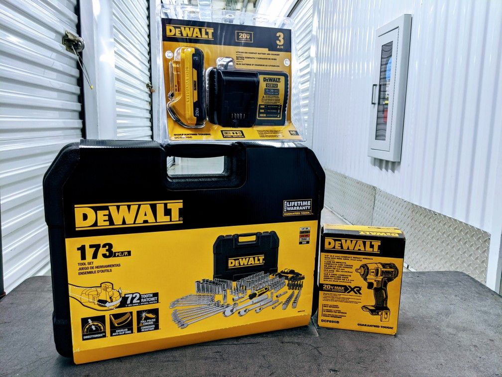 FATHER'S DAY - DeWalt tool set, 3/8" compact impact wrench, 3ah battery and charger