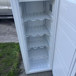 Deep freezer