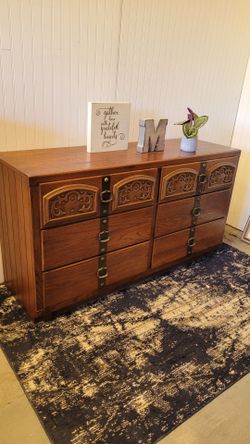 MID CENTURY DRESSER