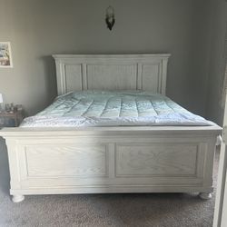 Stunning Long Size Bed With Professional King Mattress And Two Spring Boxes