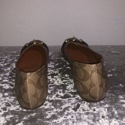 Coach hotsell leila flat