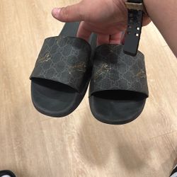 GUCCI SLIDES 