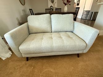 Living Spaces Ginger  59" Loveseat