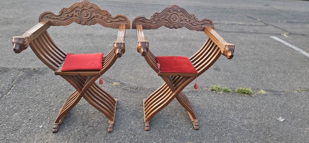 Renaissance Savonarola Throne Carved Lion Heads and Feet