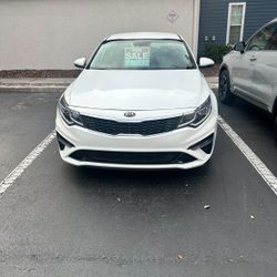 2017 KIA Optima 