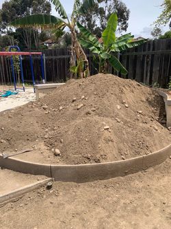 Free dirt about 5 cubic