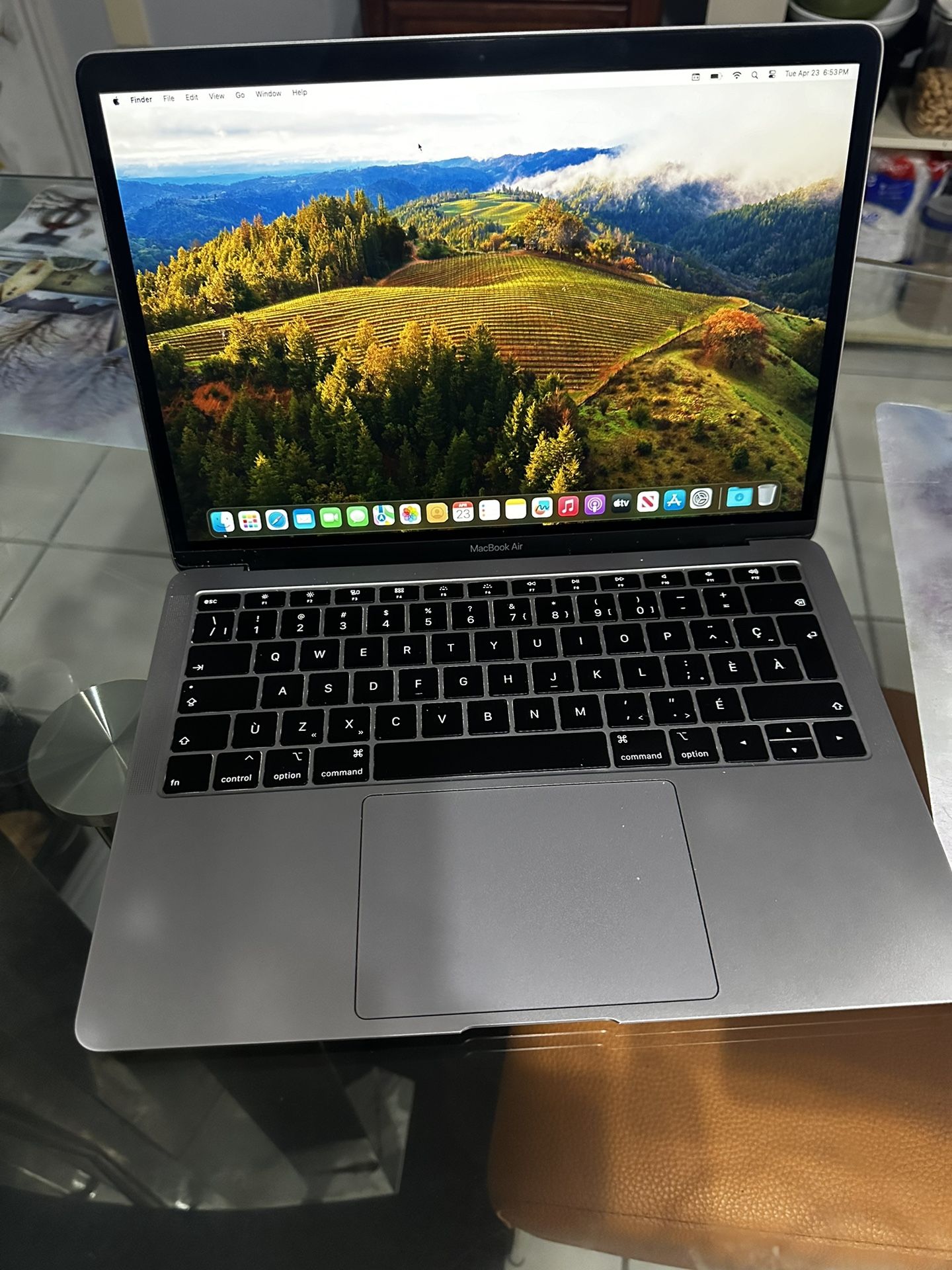 MacBook Air 2019 Core i5 8gb Ram (Sonoma)