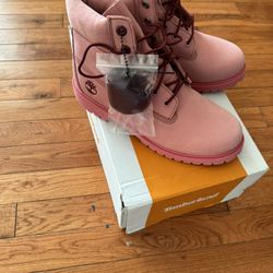 Brand new timberlands $100