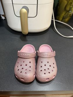 Toddler Crocs Size 9 $8