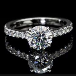 Stunning Sparkly Moissonite