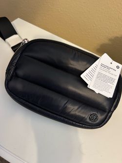 Lululemon Everywhere Belt bag New