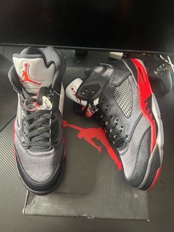 Jordan 5 Satin Bred Size 9