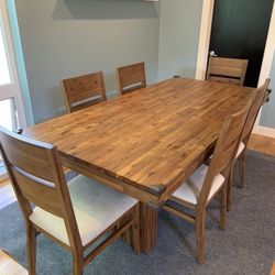 Big Dining Table with 6 chairs 