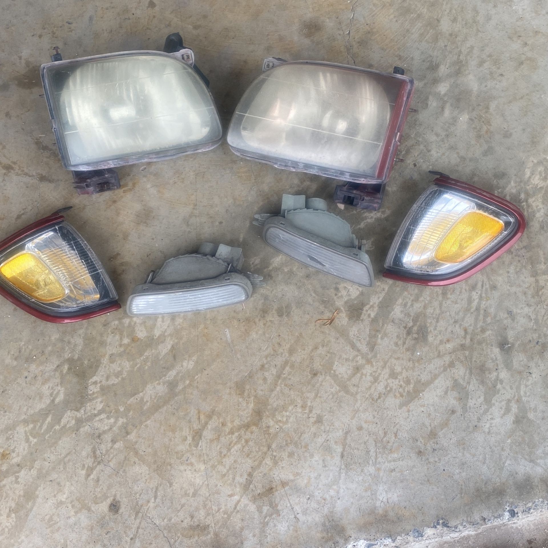 Used 2001 Toyota Tacoma Headlights $50