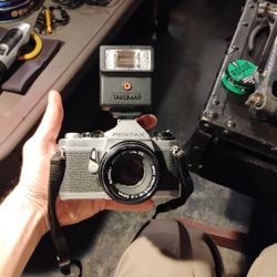Pentax MG https://offerup.com/redirect/?o=NTAubW0= Vintage Camera