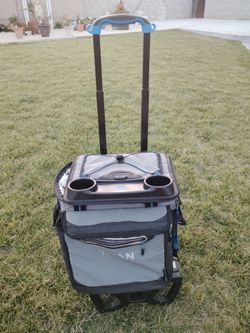 Arctic  Zone Titan Deep Freeze Rolling Cooler