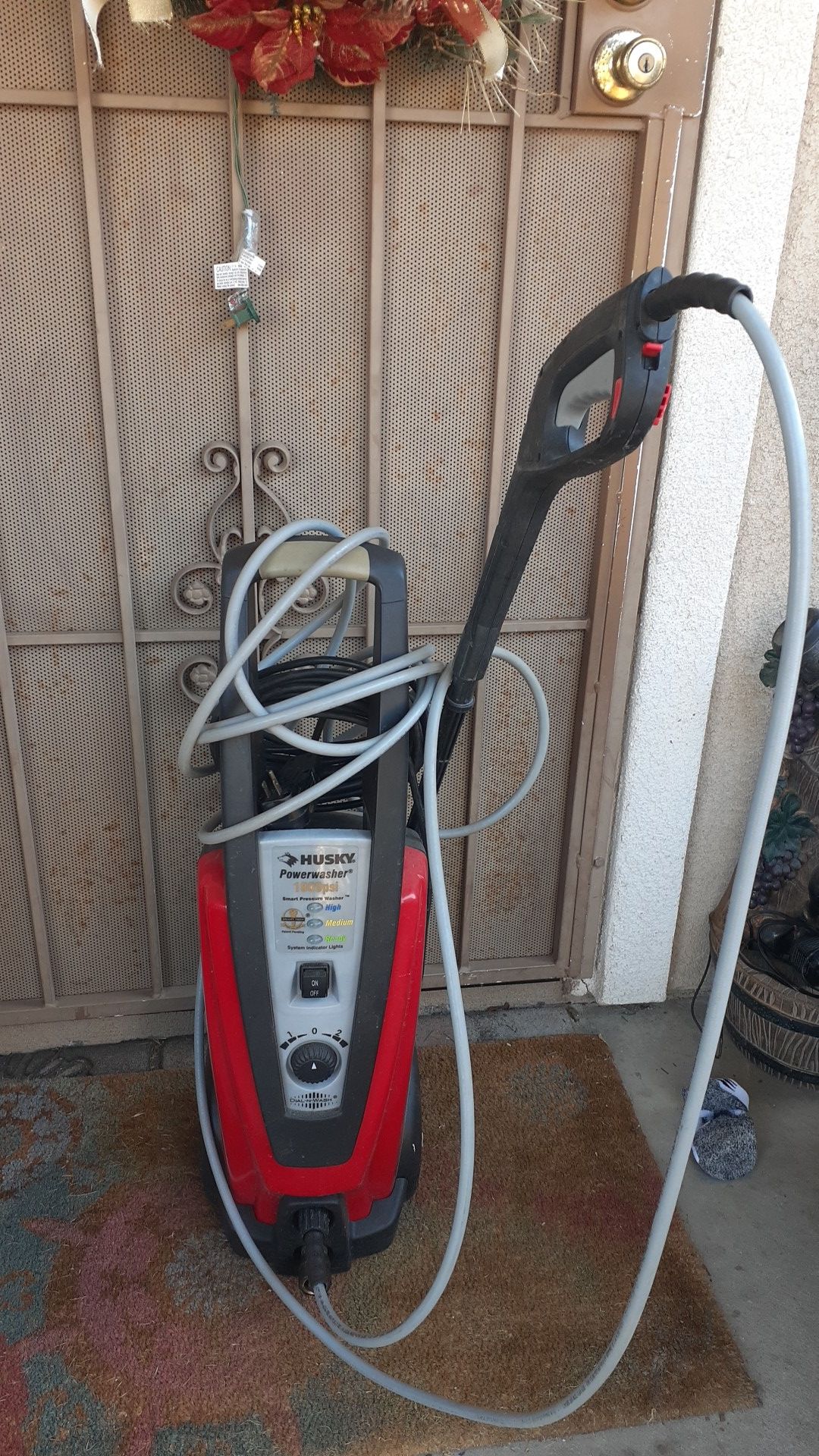 Husky power washer 1800 psi smart pressure washer works for Sale in
