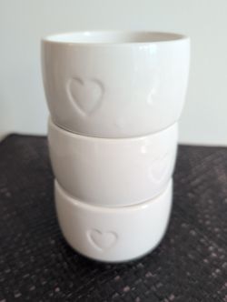 🤍 3 White Dolomite Bowls with Hearts