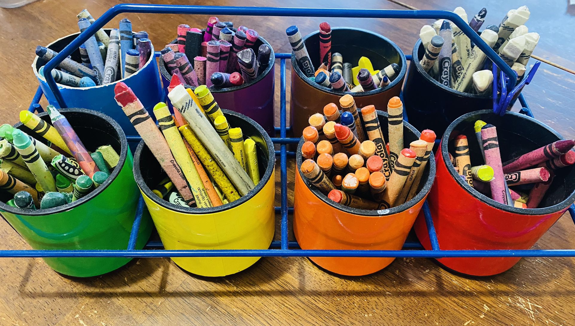 Crayon organizer for Sale in Naperville, IL - OfferUp