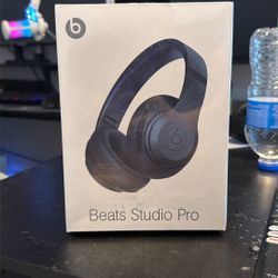 Navy Blue beats studio pros