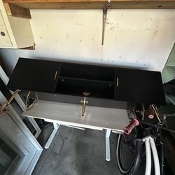 Entertainment center