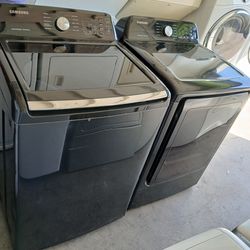 SAMSUNG BLACK TOP LOADING SELF CLEAN WASHER AND GAS DRYER SET