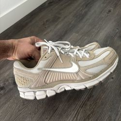 Nike Vomero 5 