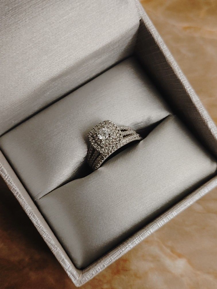 Women's Diamond Wedding Band Ring