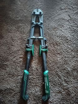 Wire cramps