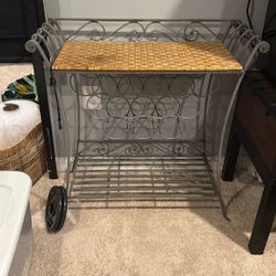 Cocktail And Wine Bottle Stand