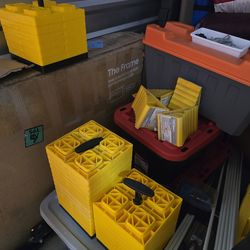 RV leveling blocks and wheel chocks