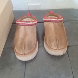 UGG K TAZZ slip on