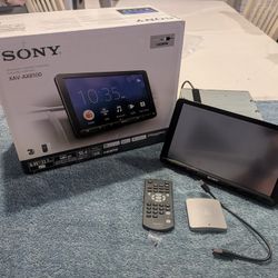 Sony XAV-AX8100 8.95" Car AV Receiver Android Auto Apple Carplay
