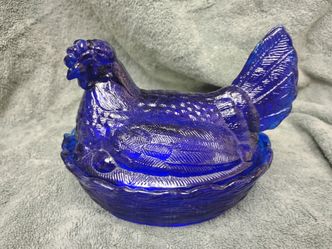 Vintage Cobalt Blue Glass Hen on Nest Dish