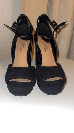 Wild Pair Reemaa Black heels size 7