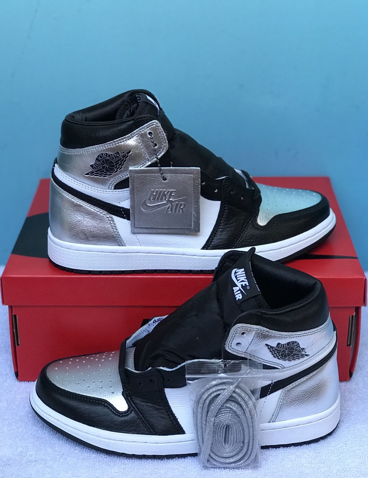 AIR JORDAN 1 “SILVER TOE” SIZES US 6W/4.5M, US 8.5W/7M