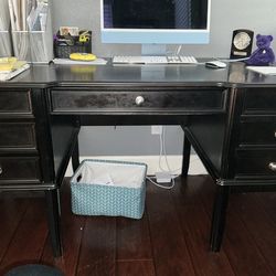 Office Furniture. Perfect for colleges students!