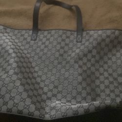 New Black and grey gucci bag good condition fits well and comfortable