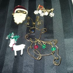Vtg Christmas Brooches or Scarf Pins