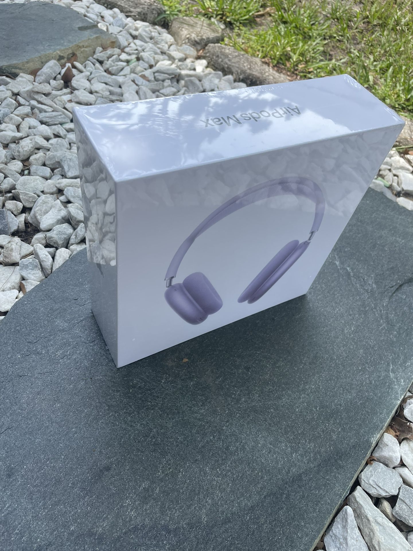 SEALED - Apple AirPods Max (USB-C) Purple
