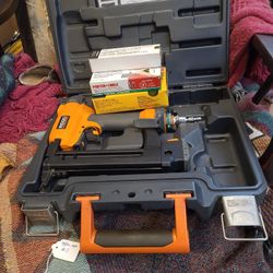 Ridgid Used R150fsa Finish Stapler 3/8"-1 1/2" 18ga 1/4" Crown With Case And Staples #11