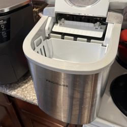 Counter Top Ice Maker