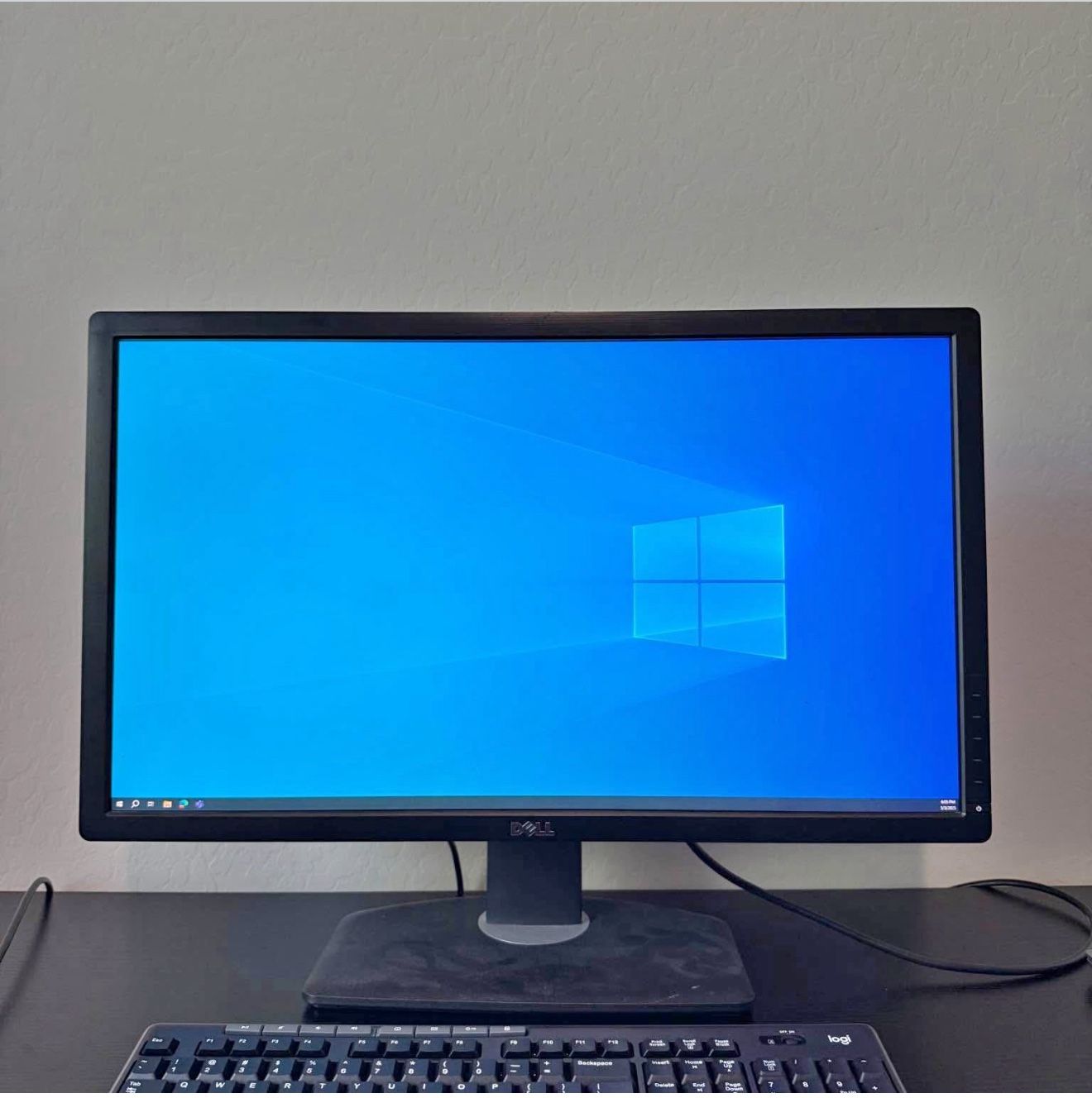 Dell - 27 Inches Monitor