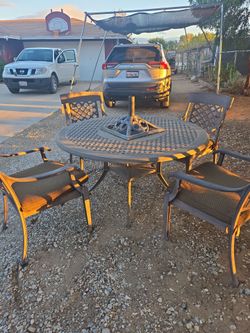 Cast Aluminum Patio Table and 4 Chairs Set