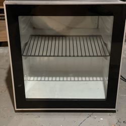 Small Beverage Refrigerator 