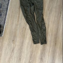 Lululemon workout pants