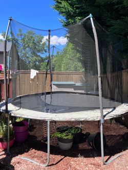 Trampoline - 10 ft