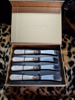 Butter/Cheese Knife Set
