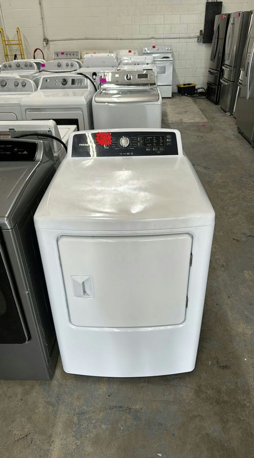 Frigidaire Basic Dryer - White, Excellent Condition, FrontLoad, Large Capacity