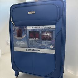 Samsonite Lift Two 25” Spinner Luggage